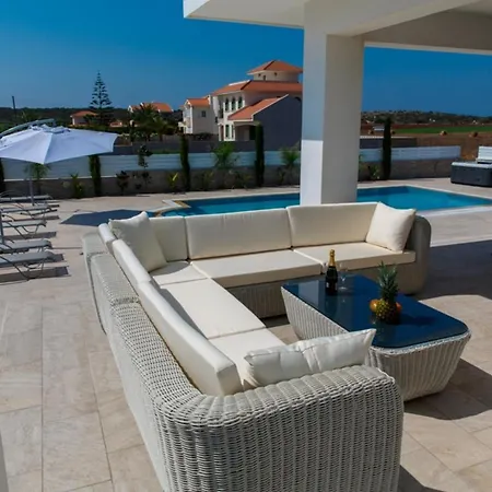 Βίλα Rent Your Dream Protaras Holiday And Look Forward To Relaxing Beside Your Private Pool, Protaras 1312 Αγία Νάπα
