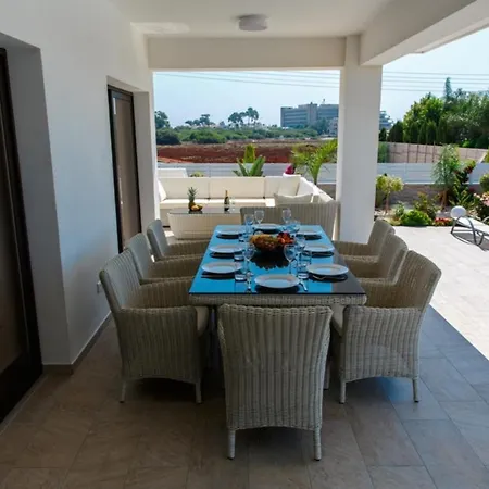 Rent Your Dream Protaras Holiday And Look Forward To Relaxing Beside Your Private Pool, Protaras 1312 Βίλα Αγία Νάπα
